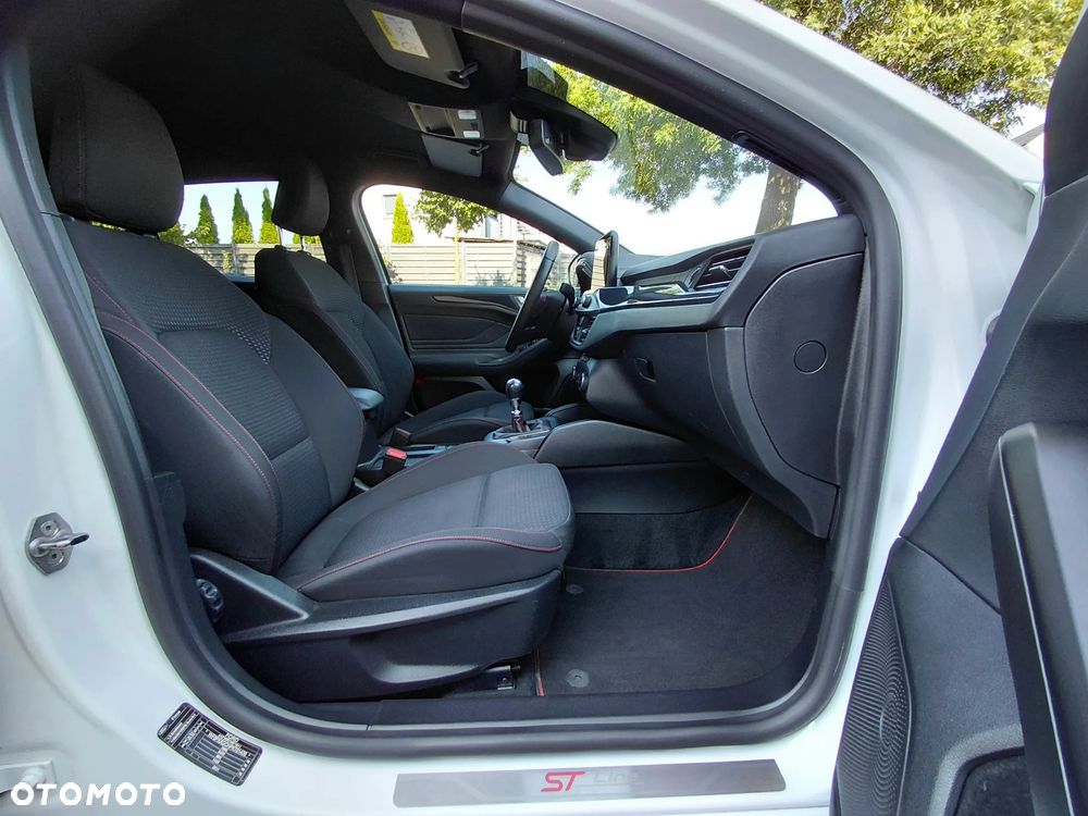 Ford Focus 1.5 EcoBoost ST-Line Business - 8