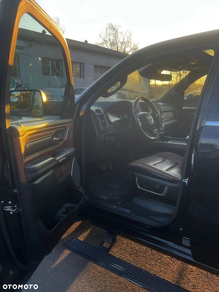 RAM 1500 5.7 Crew Cab Shortbed Longhorn Chrome - 9