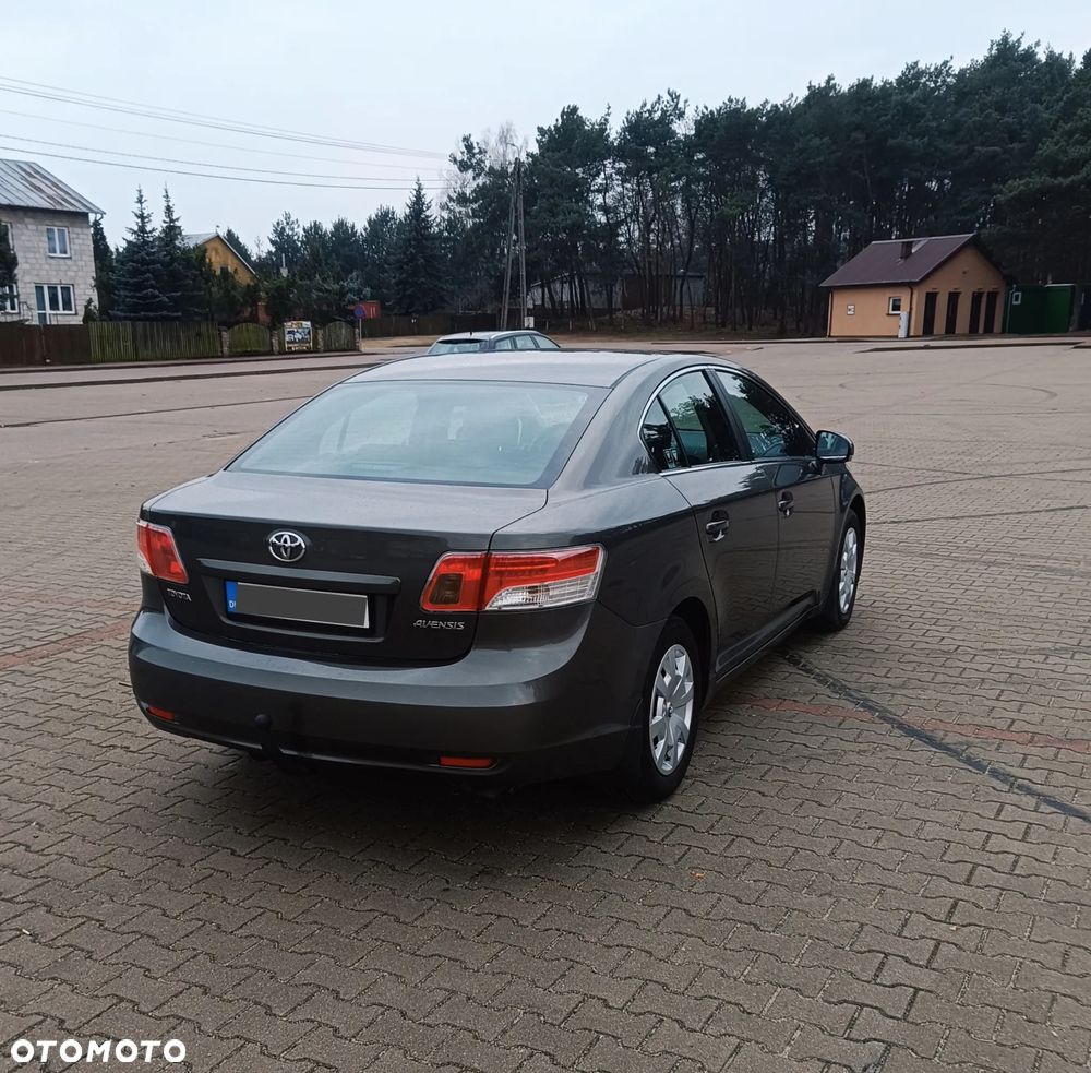 Toyota Avensis 1.6 Active - 4