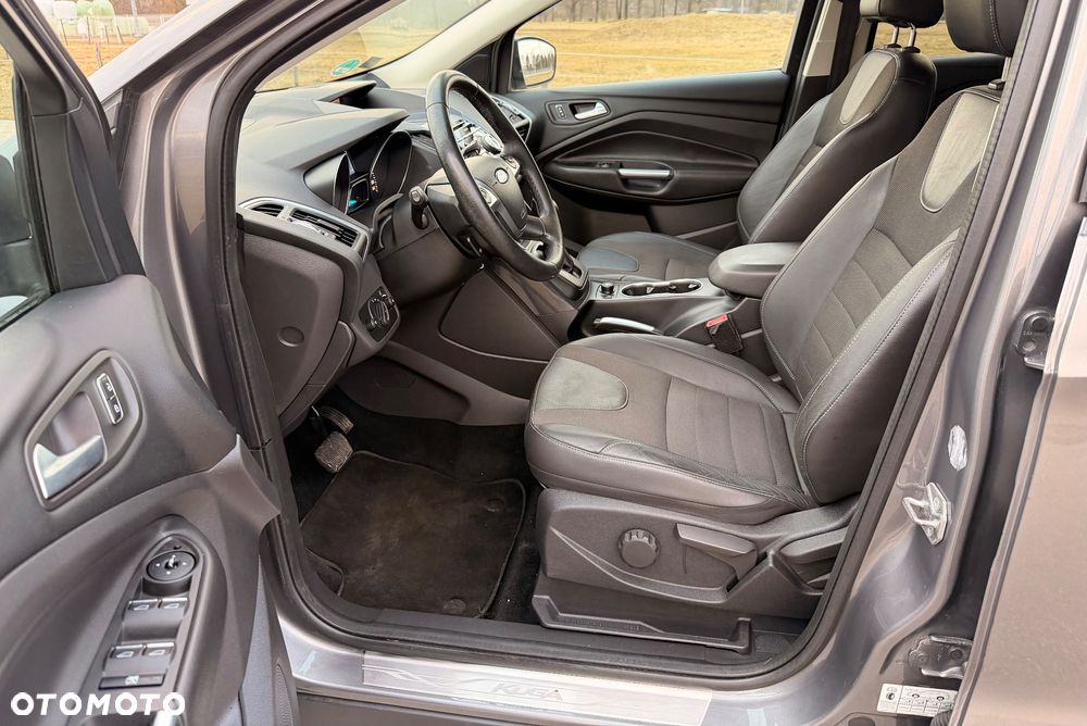 Ford Kuga 2.0 TDCi 4x4 Titanium - 14