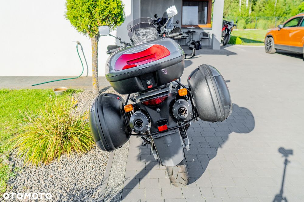 Suzuki V-STROM - 4