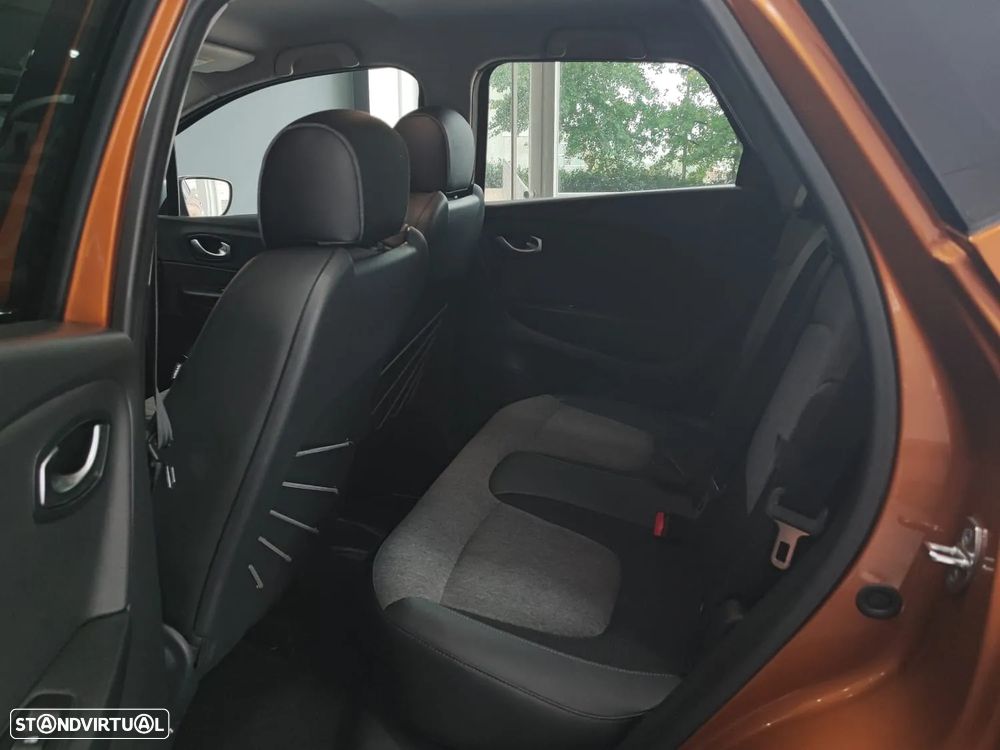 Renault Captur 1.5 dCi Exclusive EDC - 27