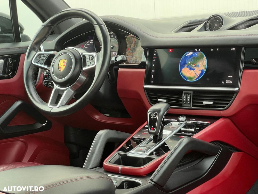 Porsche Cayenne - 8