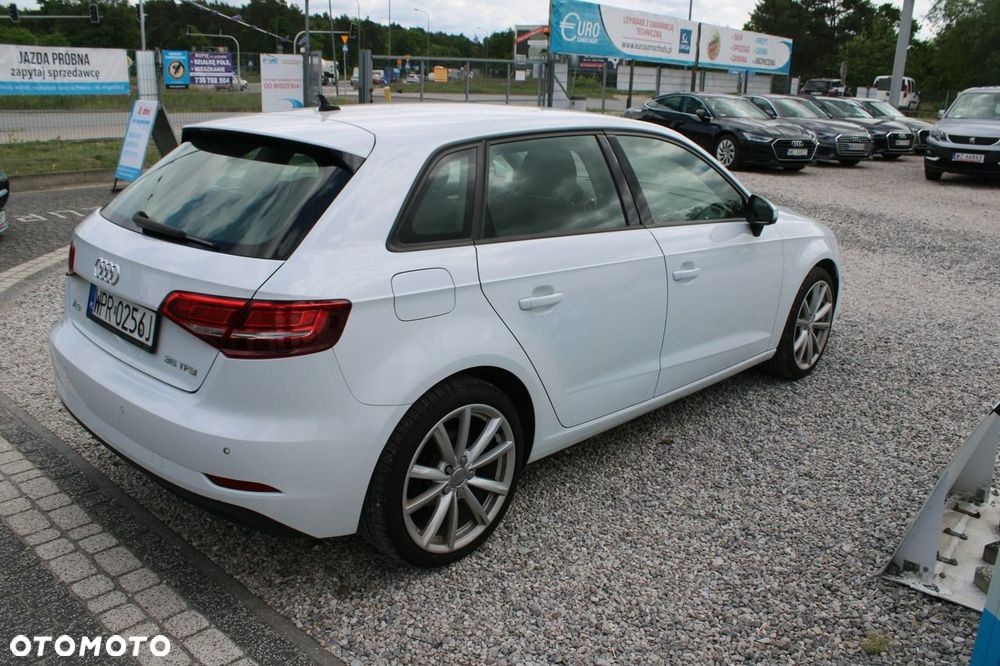 Audi A3 Sportback - 5