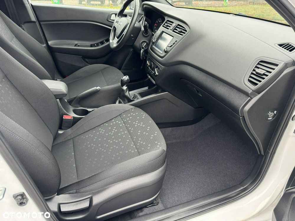 Hyundai i20 blue 1.2 YES!+ - 38