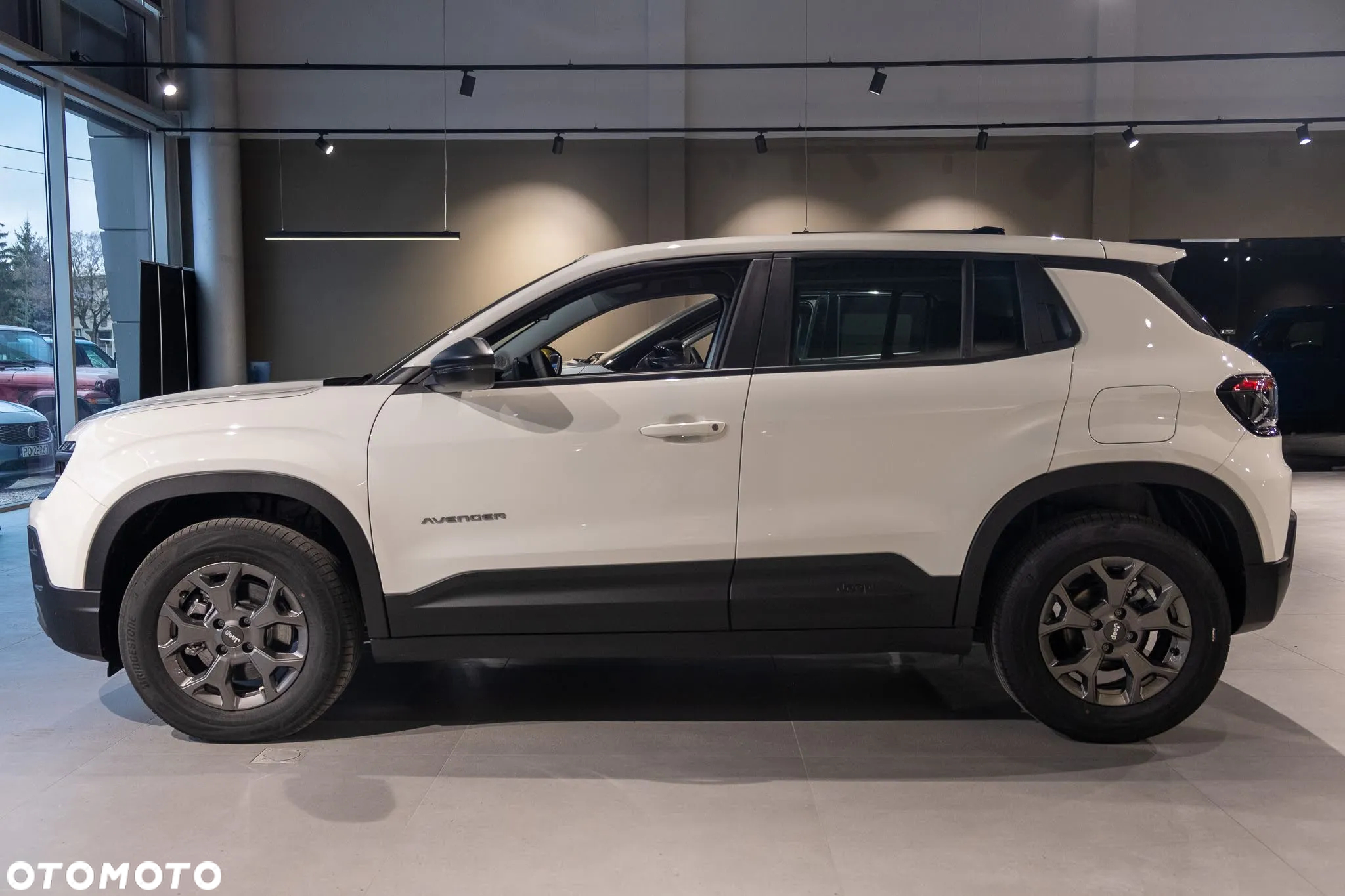Jeep Avenger 1.2 T3 mHEV Longitude FWD eDCT6 - 3
