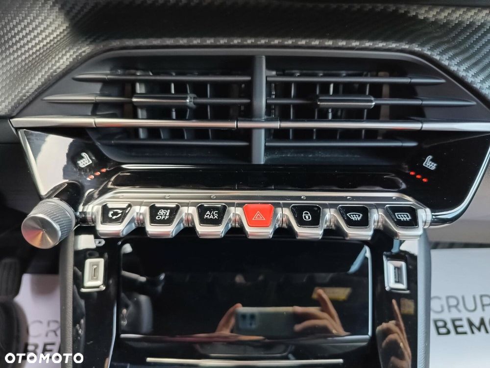 Peugeot 2008 1.2 PureTech Allure Pack S&S - 27
