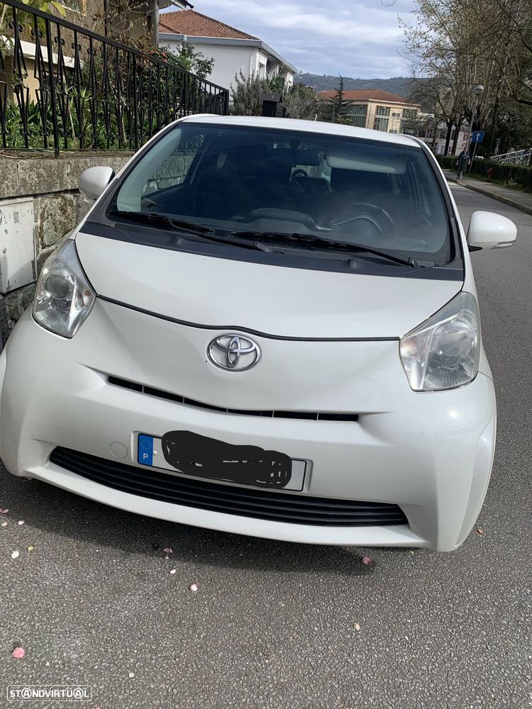Toyota iQ 1.0 - 1