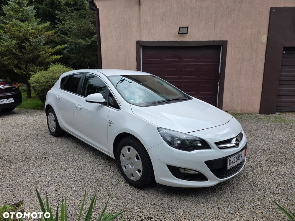 Opel Astra 2014 photo 3