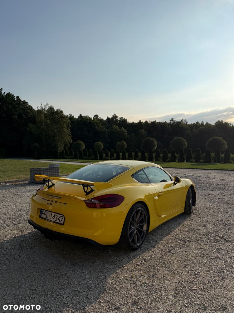 Porsche Cayman GT4 - 4