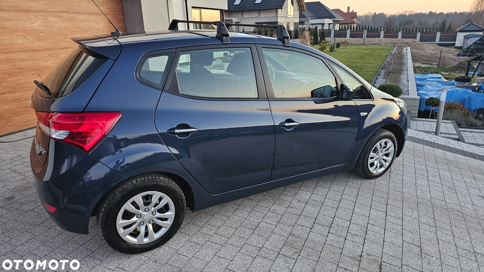 Hyundai ix20 1.4 blue Comfort - 14