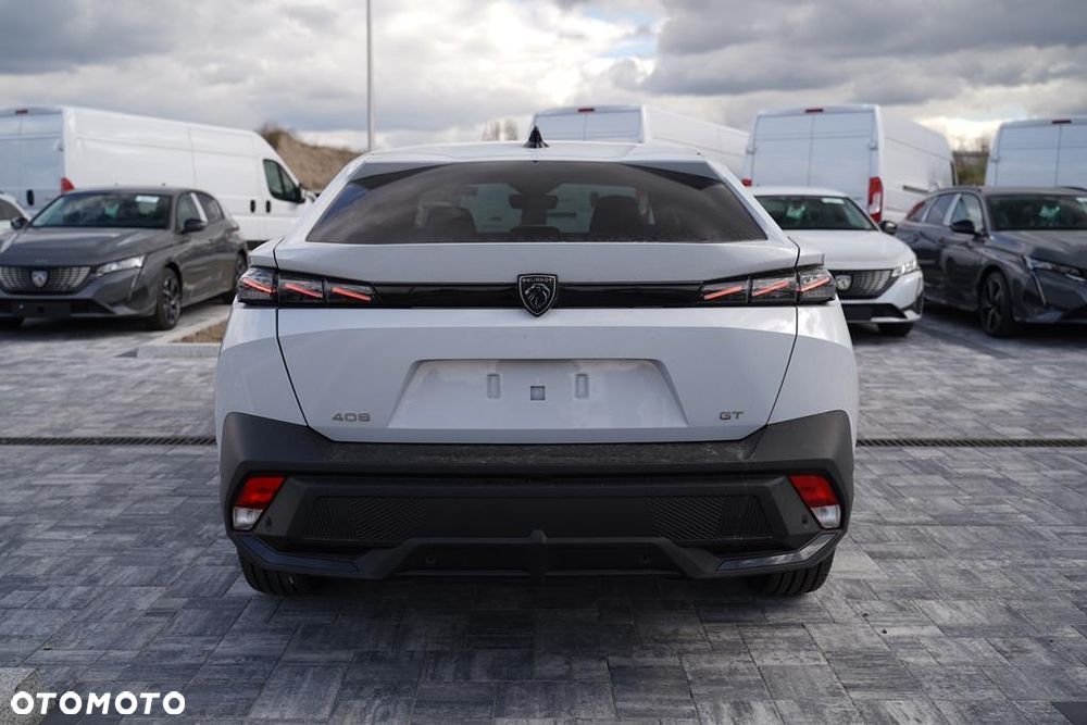 Peugeot 408 - 5