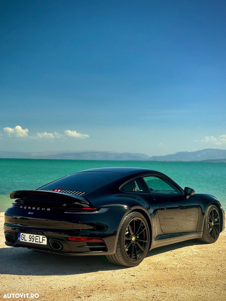 Porsche 911 Carrera 4 PDK - 16