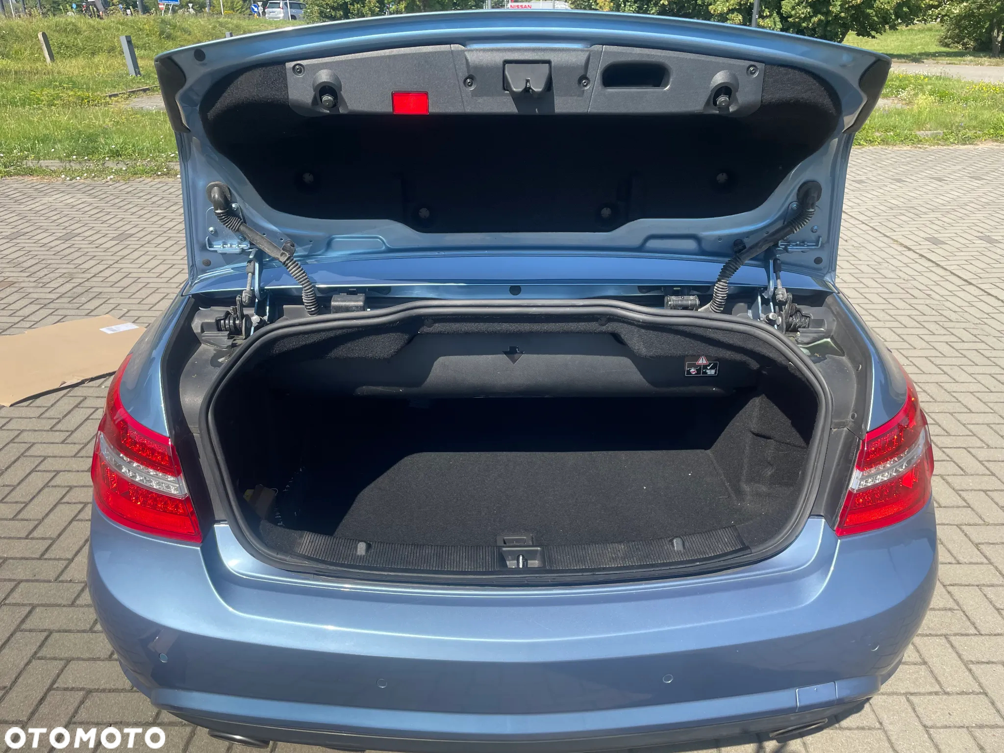 Mercedes-Benz Klasa E 350 CGI Cabrio BlueEFFICIENCY 7G-TRONIC Prime Edition - 31