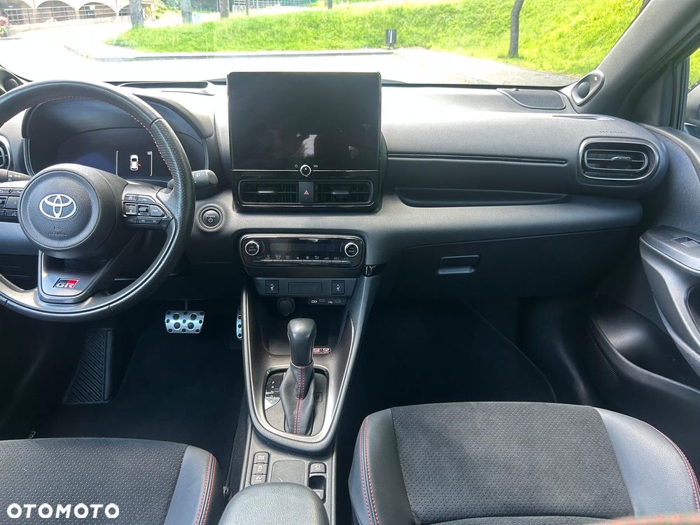 Toyota Yaris Hybrid 1.5 GR Sport - 20