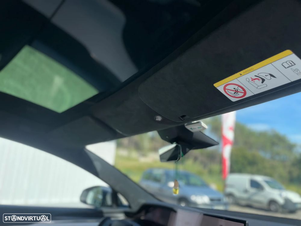 Tesla Model S Plaid AWD - 28