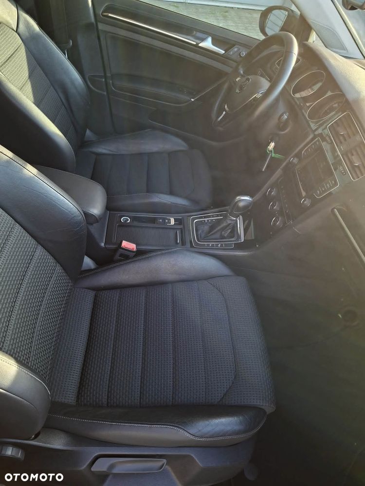 Volkswagen Golf 2.0 BlueTDI DSG Highline - 7