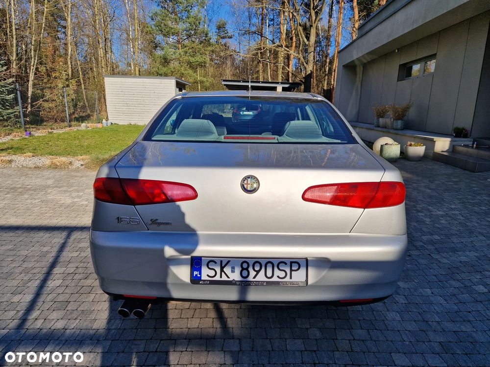 Alfa Romeo 166 - 33