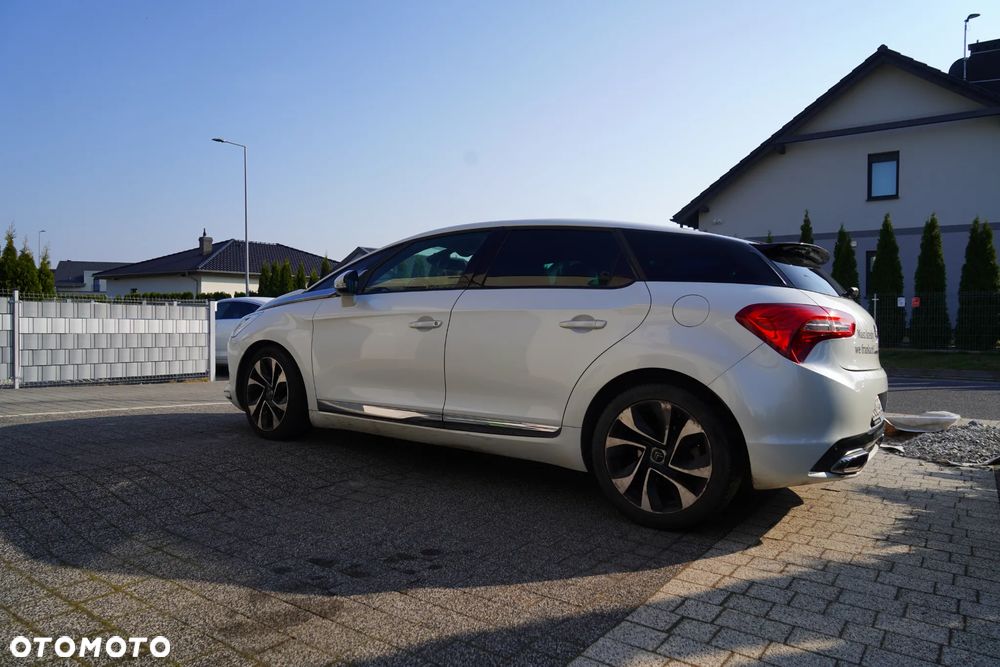 Citroën DS5 1.6 THP SoChic - 15