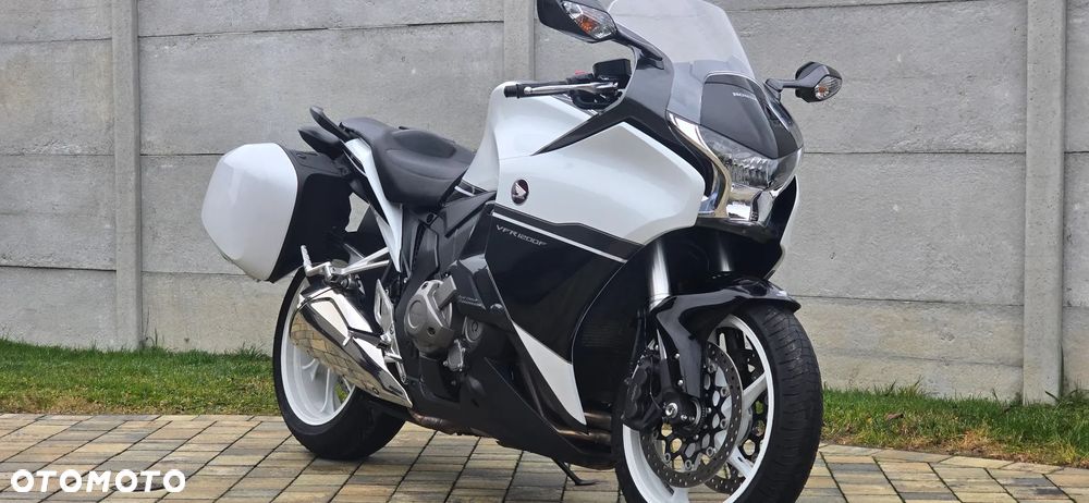 Honda VFR - 9