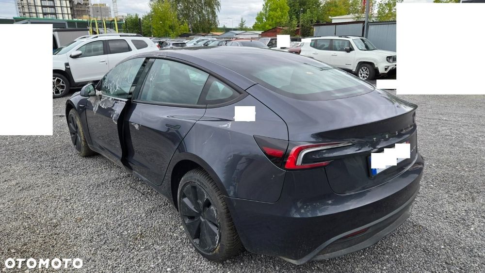 Tesla Model 3 2024 photo 3