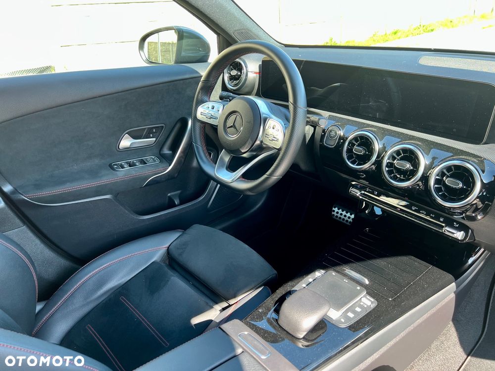Mercedes-Benz Klasa A 250 e PHEV AMG Line 8G-DCT - 27