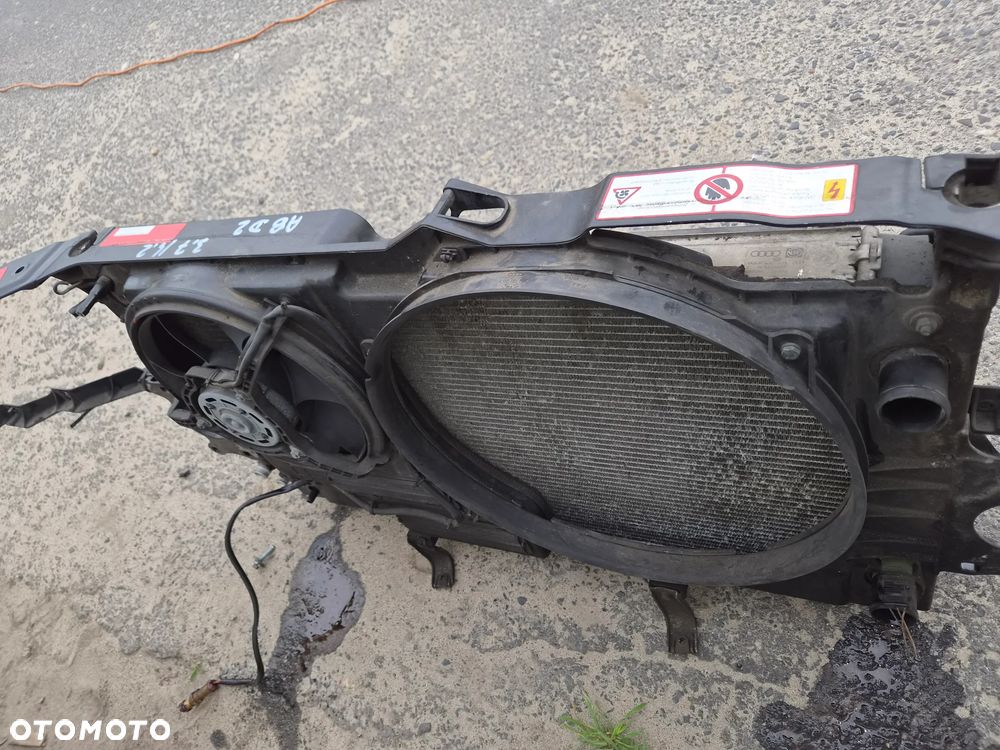 Pas przedni chłodnice wentylator Audi A8 D2 przed liftem 3.7 4.2 V8 - 4