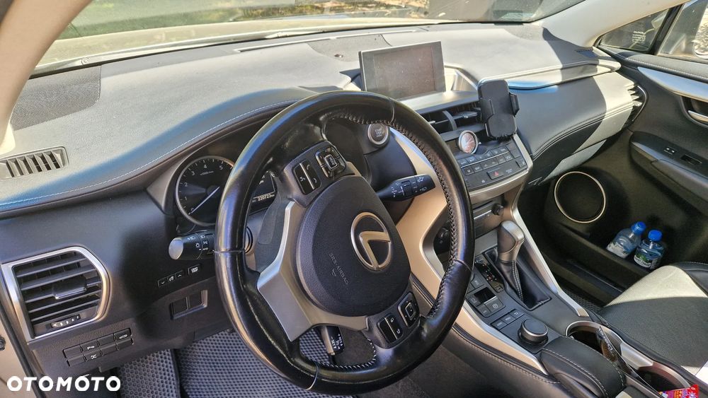 Lexus NX 200t Comfort AWD - 9