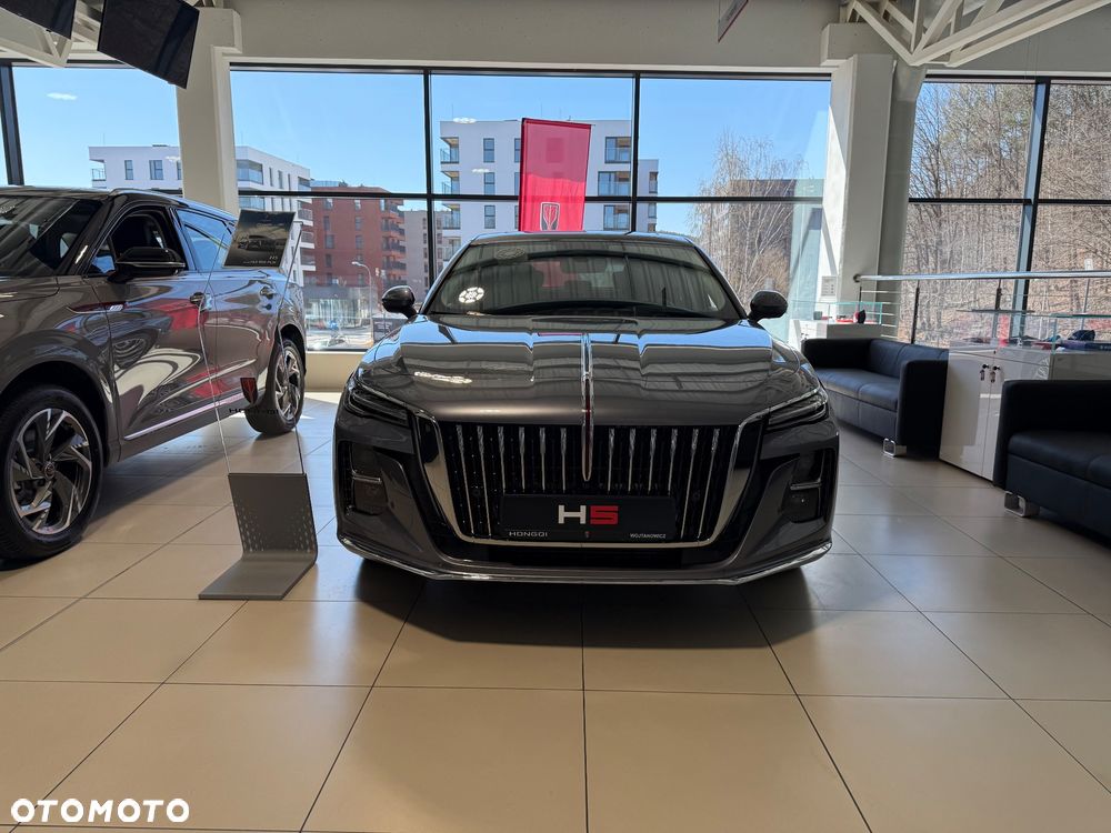 Hongqi H5 2.0T Deluxe - 2