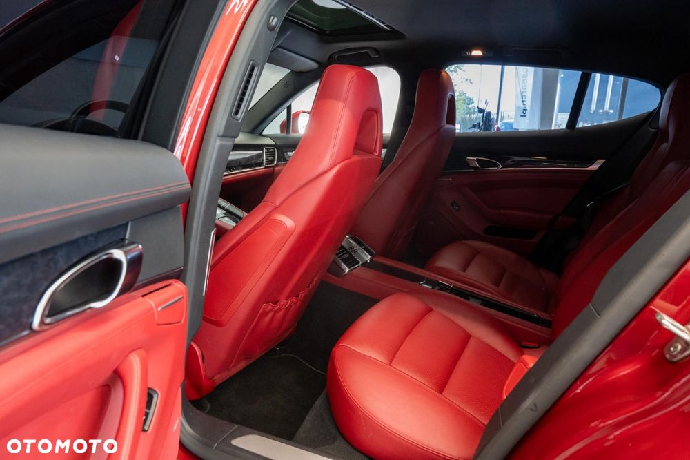 Porsche Panamera - 22