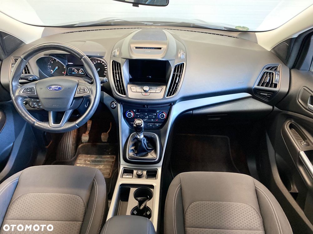 Ford Kuga 2.0 TDCi 2x4 Titanium - 11