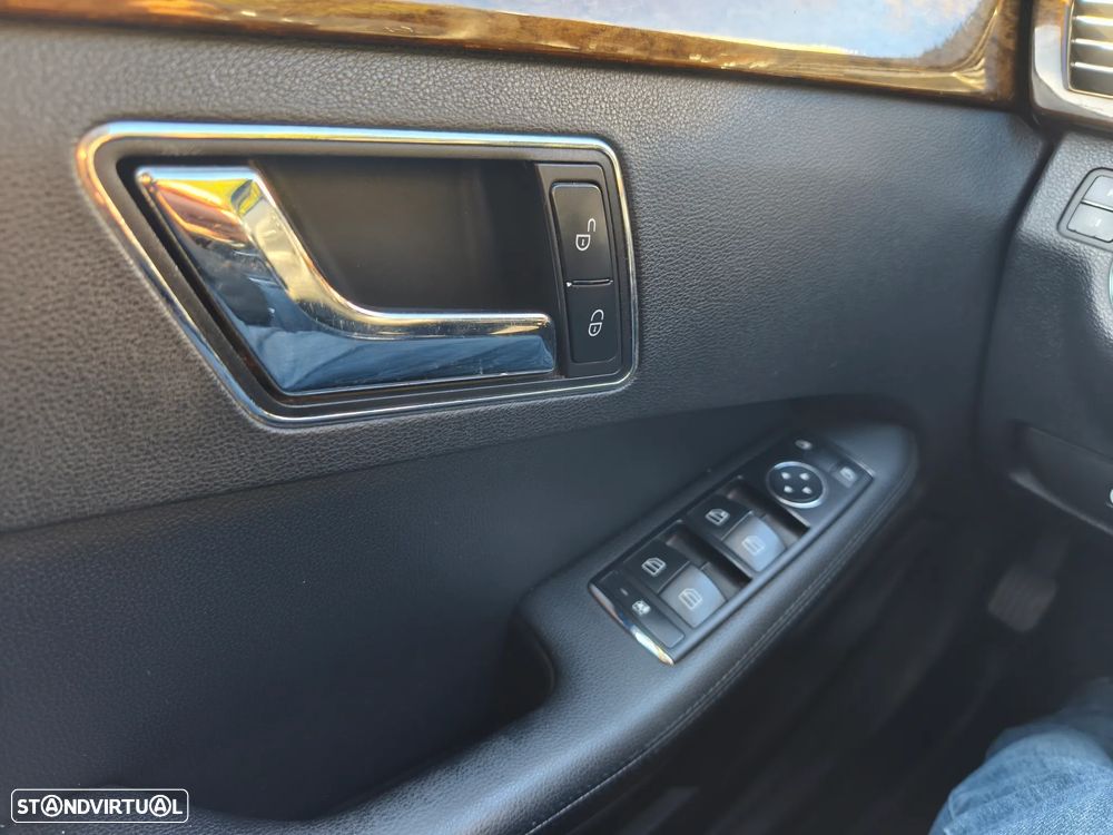 Mercedes-Benz E 200 CDI DPF BlueEFFICIENCY Auto Elegance - 21