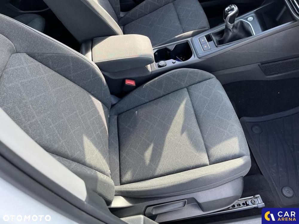 Volkswagen Golf - 35