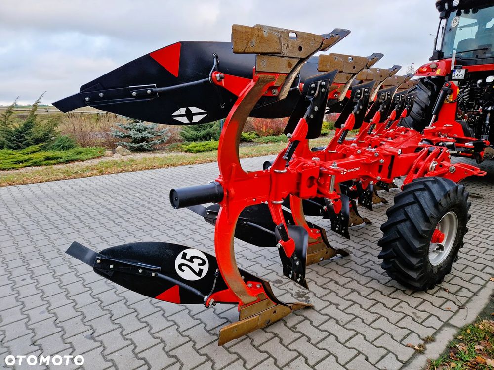 Gregoire Besson Rover 70 - 6