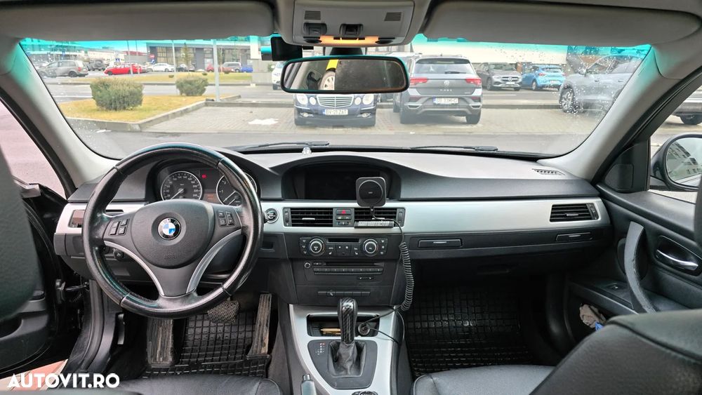 BMW Seria 3 318i Aut. - 9