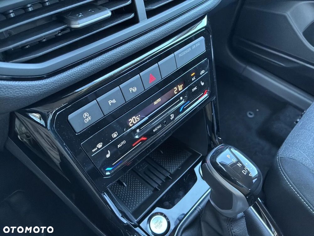 Volkswagen T-Cross - 17