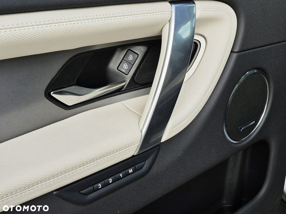 Land Rover Discovery Sport - 16