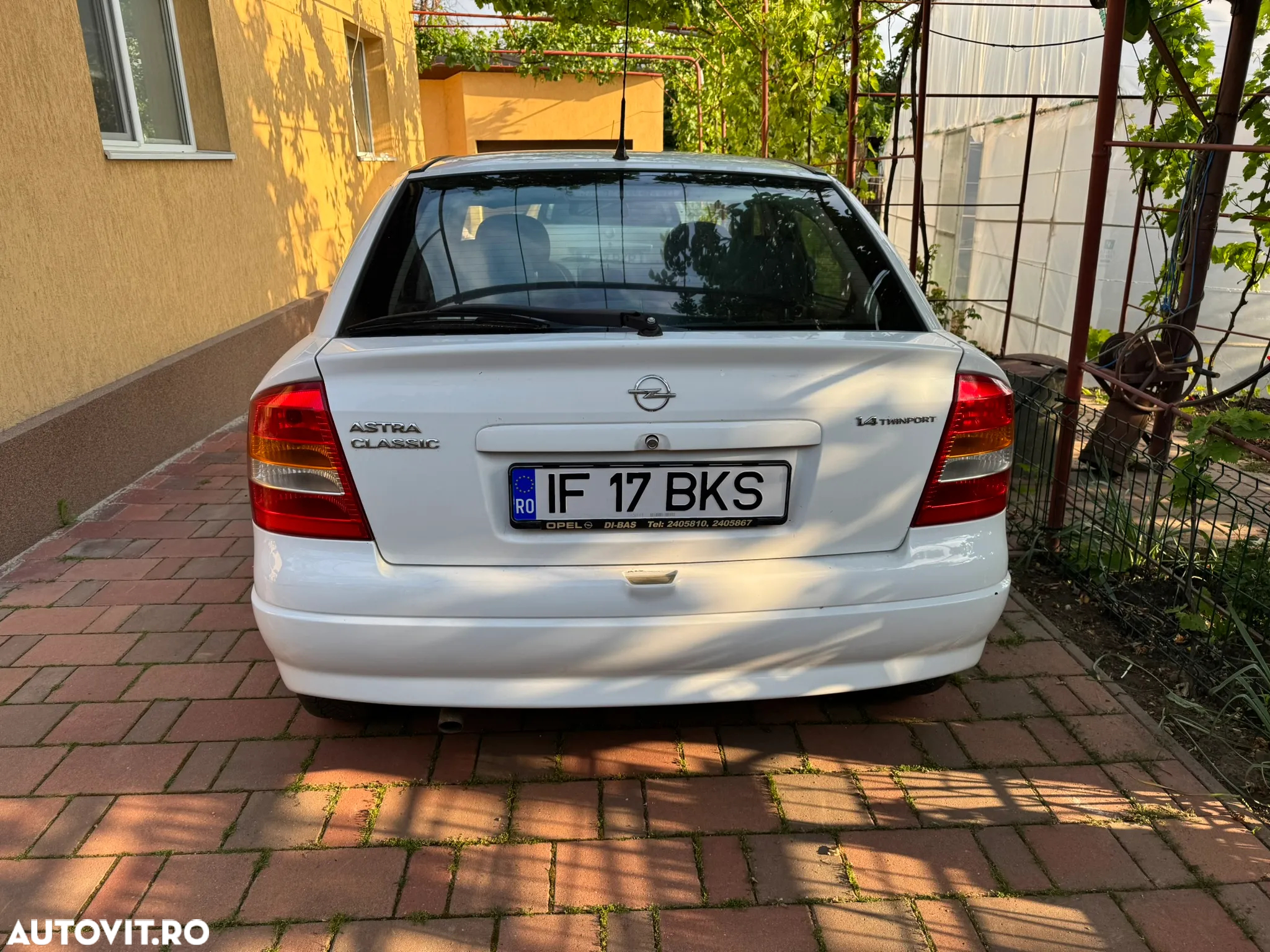Opel Astra Classic 1.4i - 2