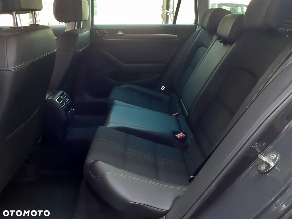 Volkswagen Passat Alltrack - 30