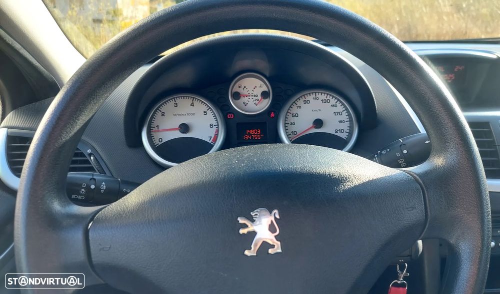 Peugeot 207 1.4 16V Open - 2