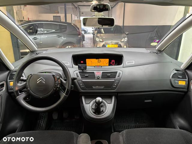 Citroën C4 Picasso 1.8 16V Confort - 11