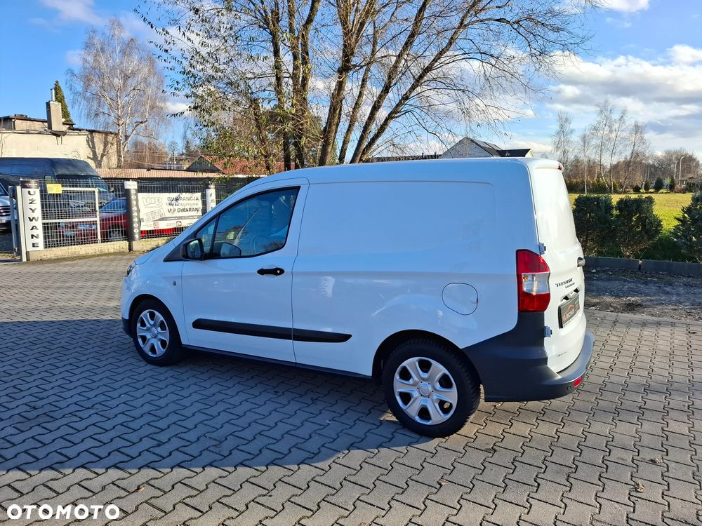 Ford COURIER - 25