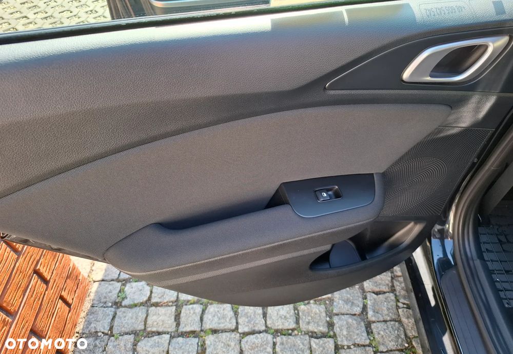 Kia Ceed 1.5 T-GDI M - 34