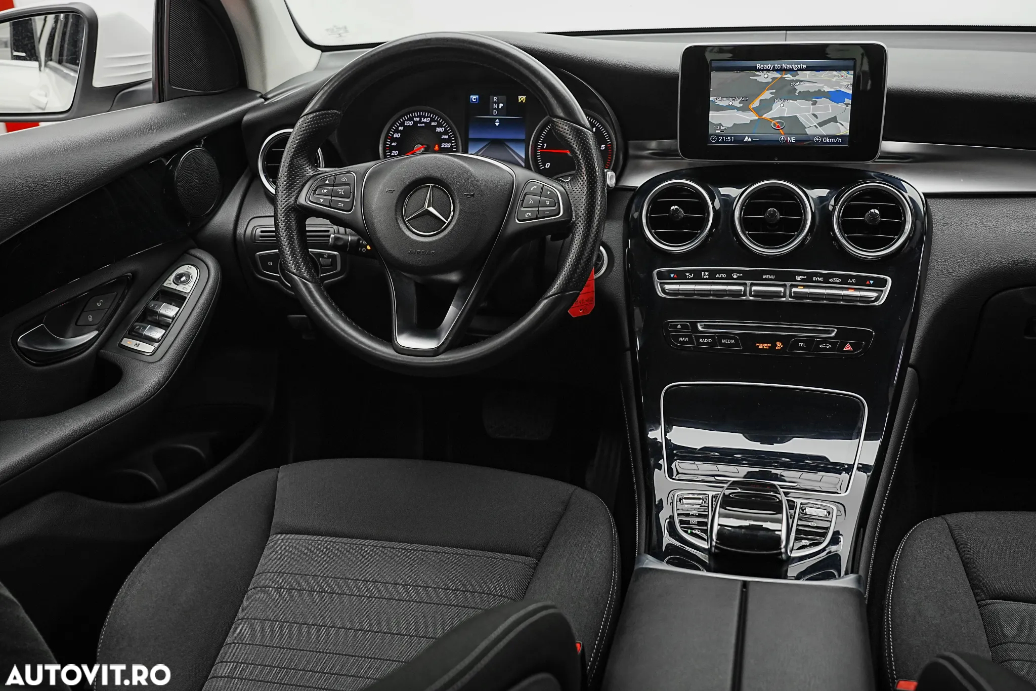 Mercedes-Benz GLC 220 d 4MATIC - 12