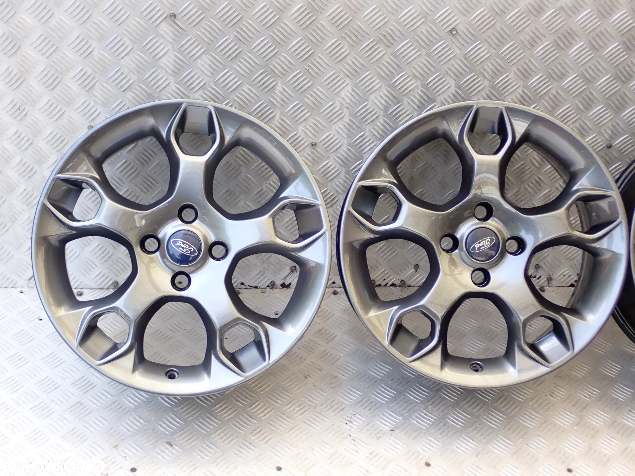 FELGI ALUMINIOWE FORD FIESTA 7JX17  ET 47,5  4X108  8A6J-DB 2000 ZŁ (OVO) - 3