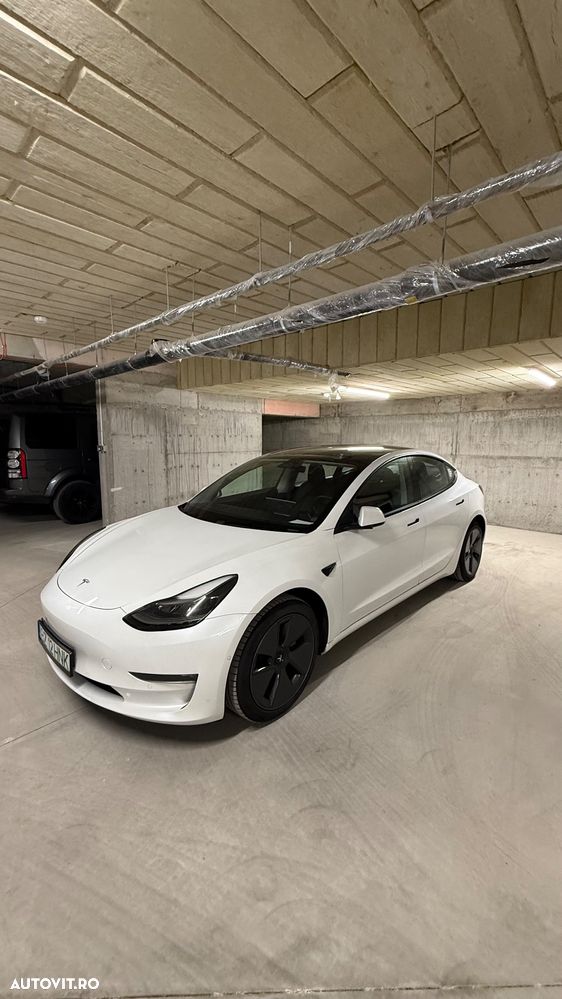 Tesla Model 3 Long Range - 3