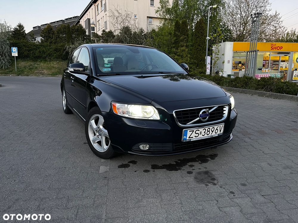 Volvo S40 2.0 - 23