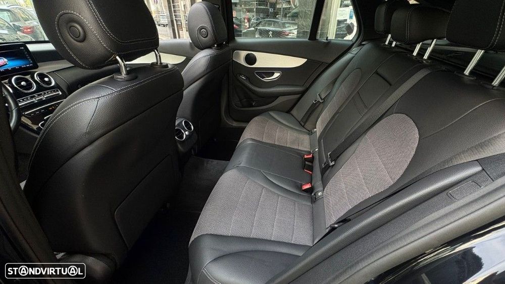 Mercedes-Benz C 300 - 11