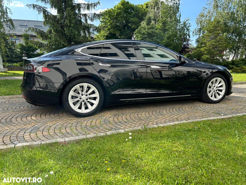 Tesla Model S - 14