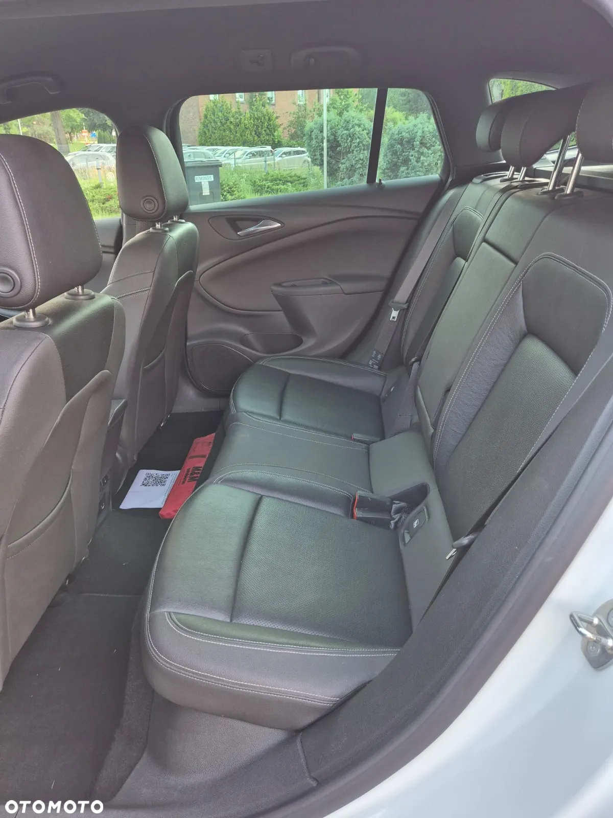 Opel Astra 1.6 BiTurbo D Start/Stop Ultimate - 9